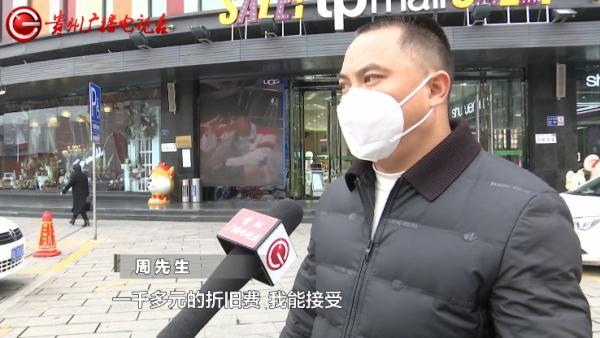 店员洗短袖衣服买黑质量好吗_干洗店洗衣服多少钱一件_洗衣店短袖多少钱一件