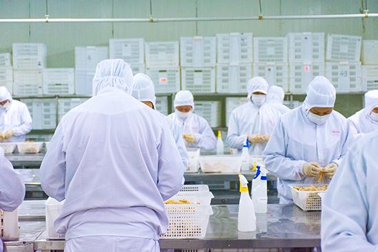 廖记棒棒鸡加盟费多少钱?｜三兄弟手推车推出12亿年销量，开店600家，靠这招坪效飙升
